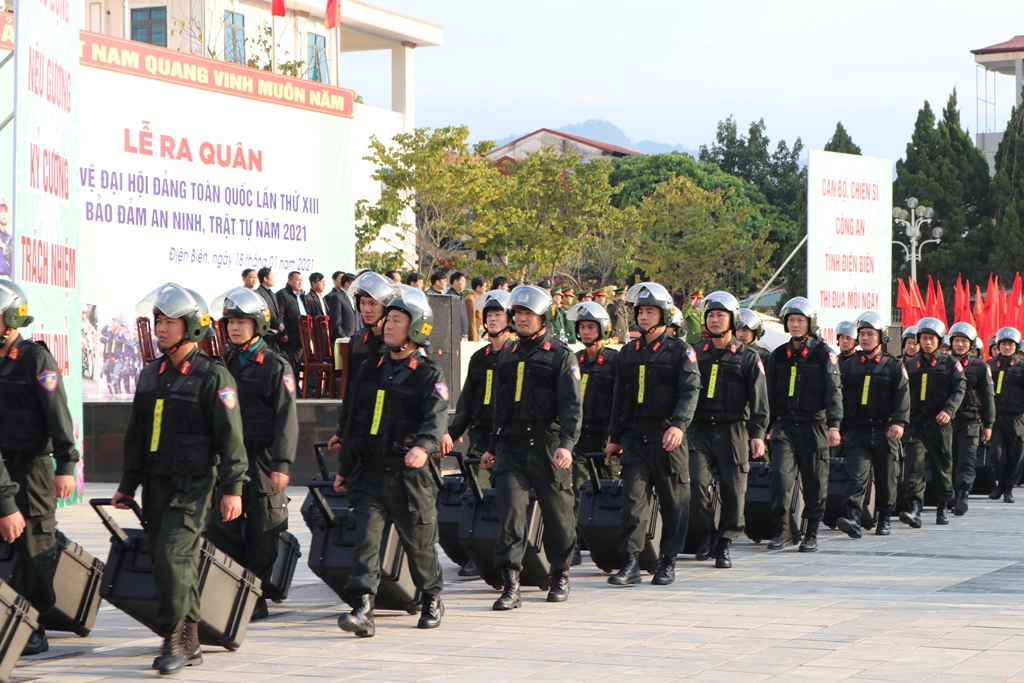 Công an tỉnh Điện Biên ra quân bảo đảm an ninh, trật tự năm 2021