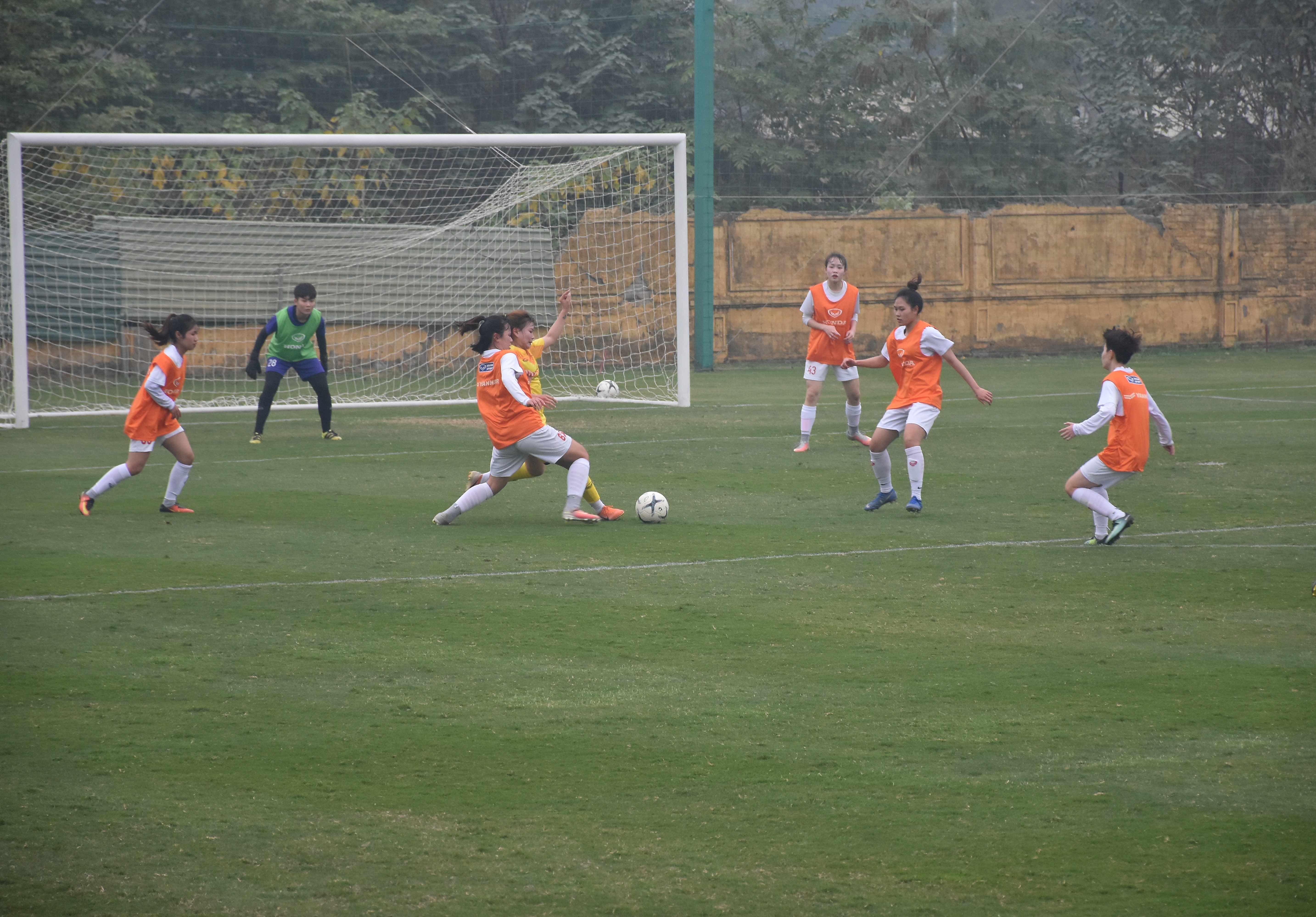 Đội hình trẻ tuyển nữ Quốc gia thắng tưng bừng tuyển nữ Hà Nội II 