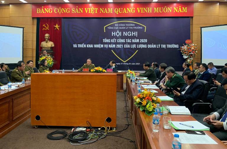 Năm 2020, lực lượng quản lý thị trường phát hiện, xử lý hơn 66.000 vụ vi phạm