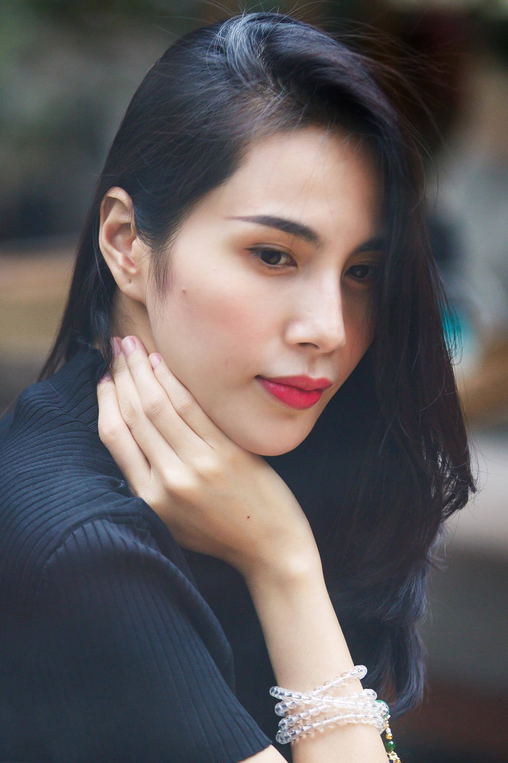 Ca sĩ Thủy Tiên: Yêu thương, hãy cứ cho đi!