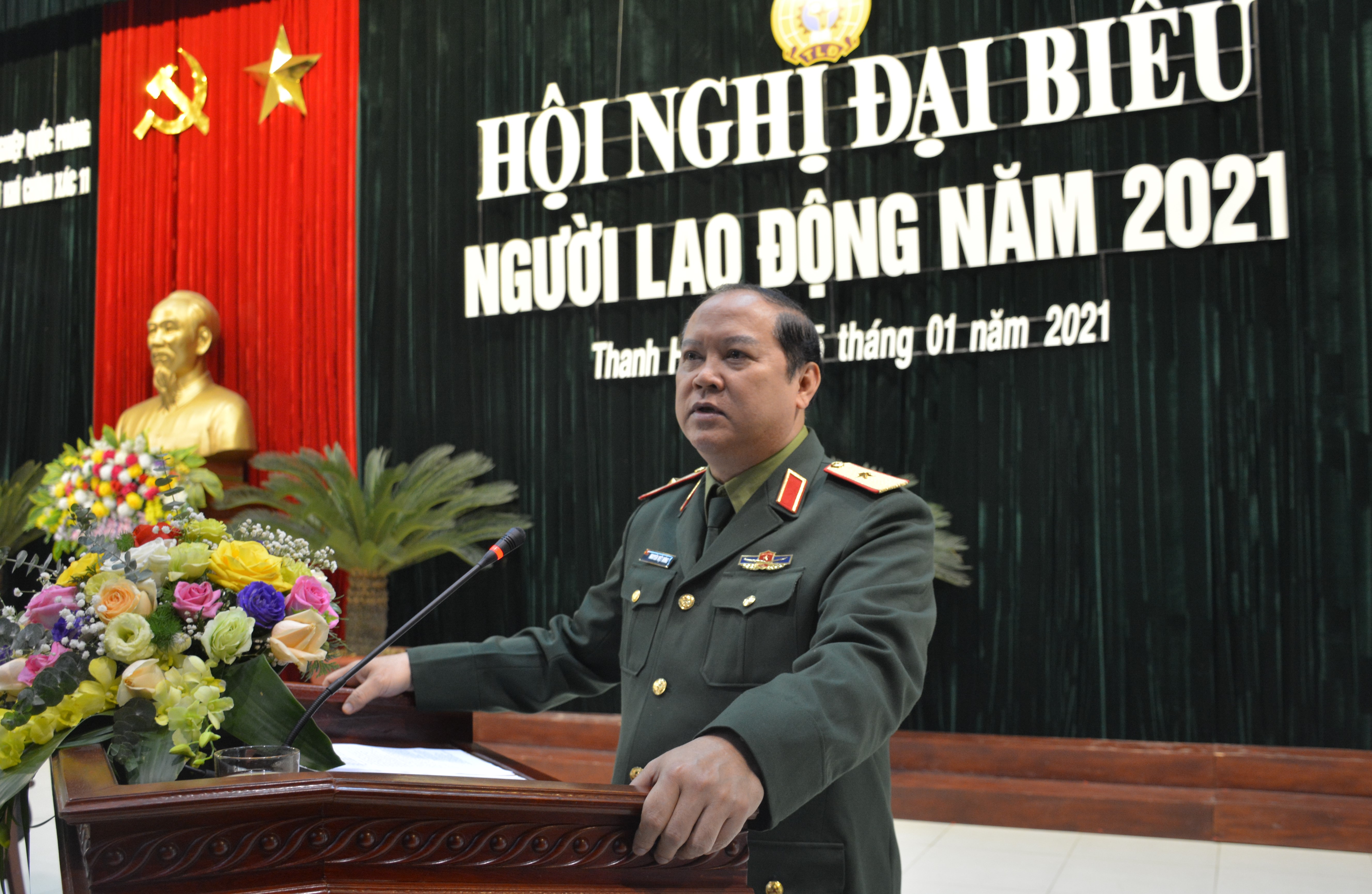 Bảo đảm việc làm, nâng cao chất lượng đời sống người lao động Nhà máy Z111

