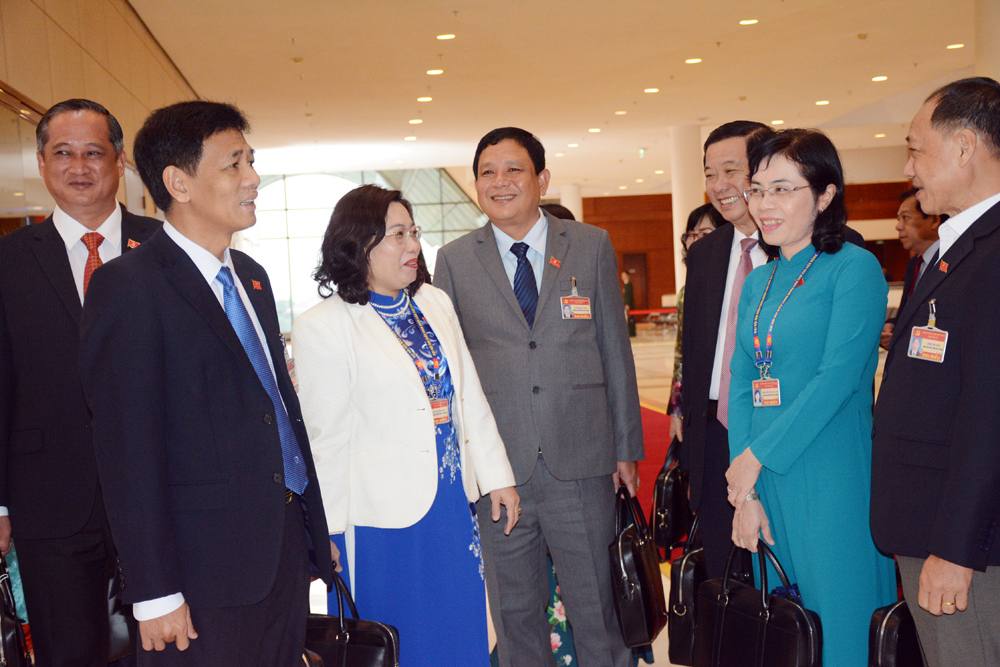 Đại biểu Đảng bộ Quân đội tin tưởng chủ trương xây dựng một số lực lượng tiến lên hiện đại