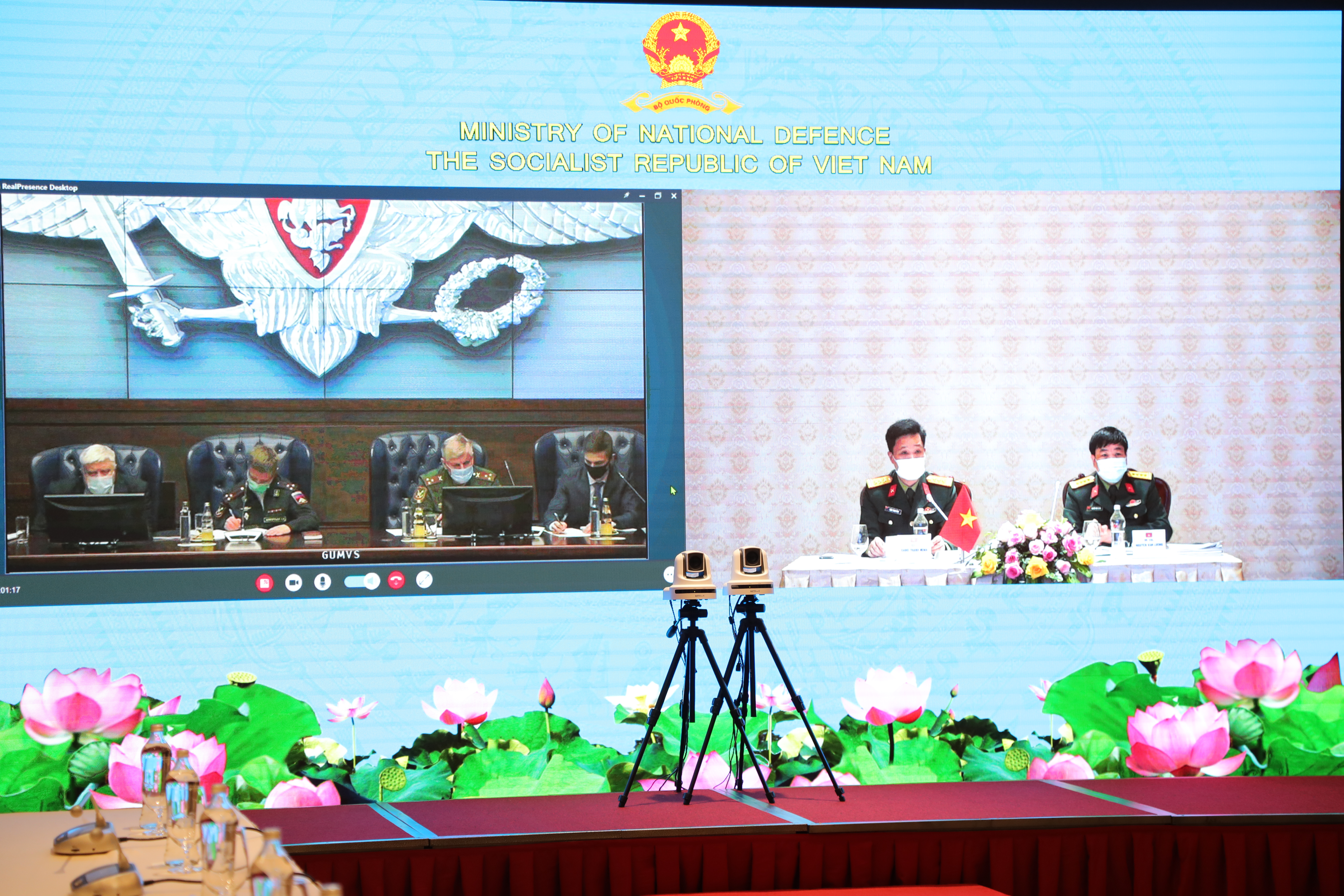 Trao đổi trực tuyến về phối hợp xây dựng Bộ hồ sơ 70 năm quan hệ hợp tác quốc phòng Việt Nam-Liên Xô/Liên bang Nga