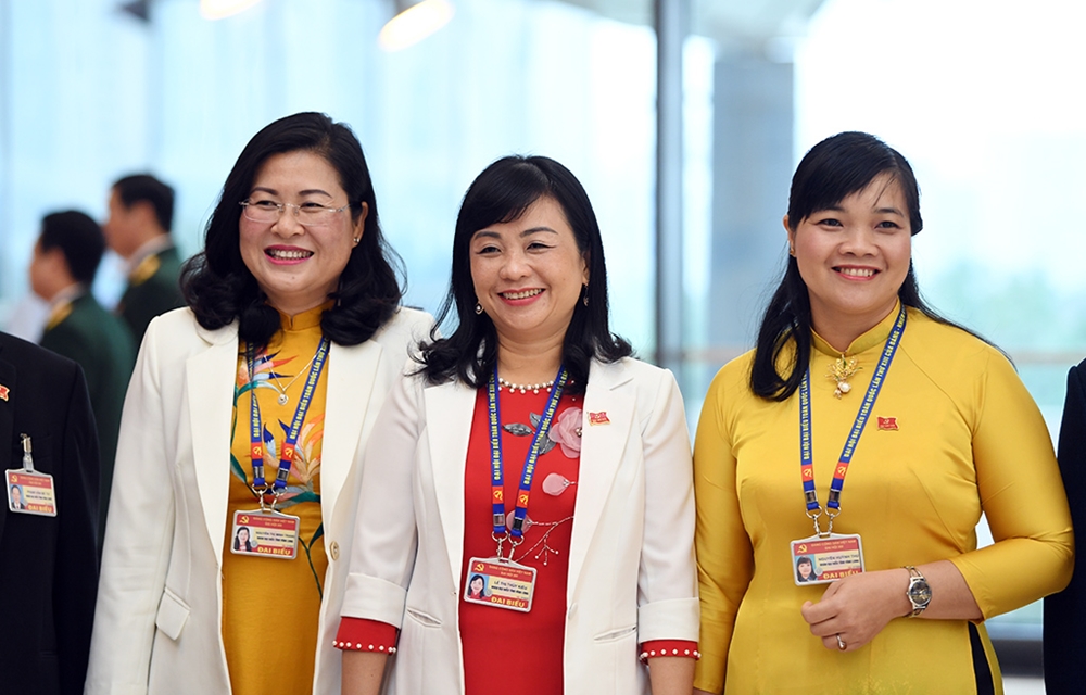 Tỷ lệ các đại biểu nữ tham dự đại hội Đảng các cấp, nhất là Đại hội XIII được tăng lên, thể hiện sự quan tâm của Đảng đối với công tác phụ nữ và phong trào phụ nữ.