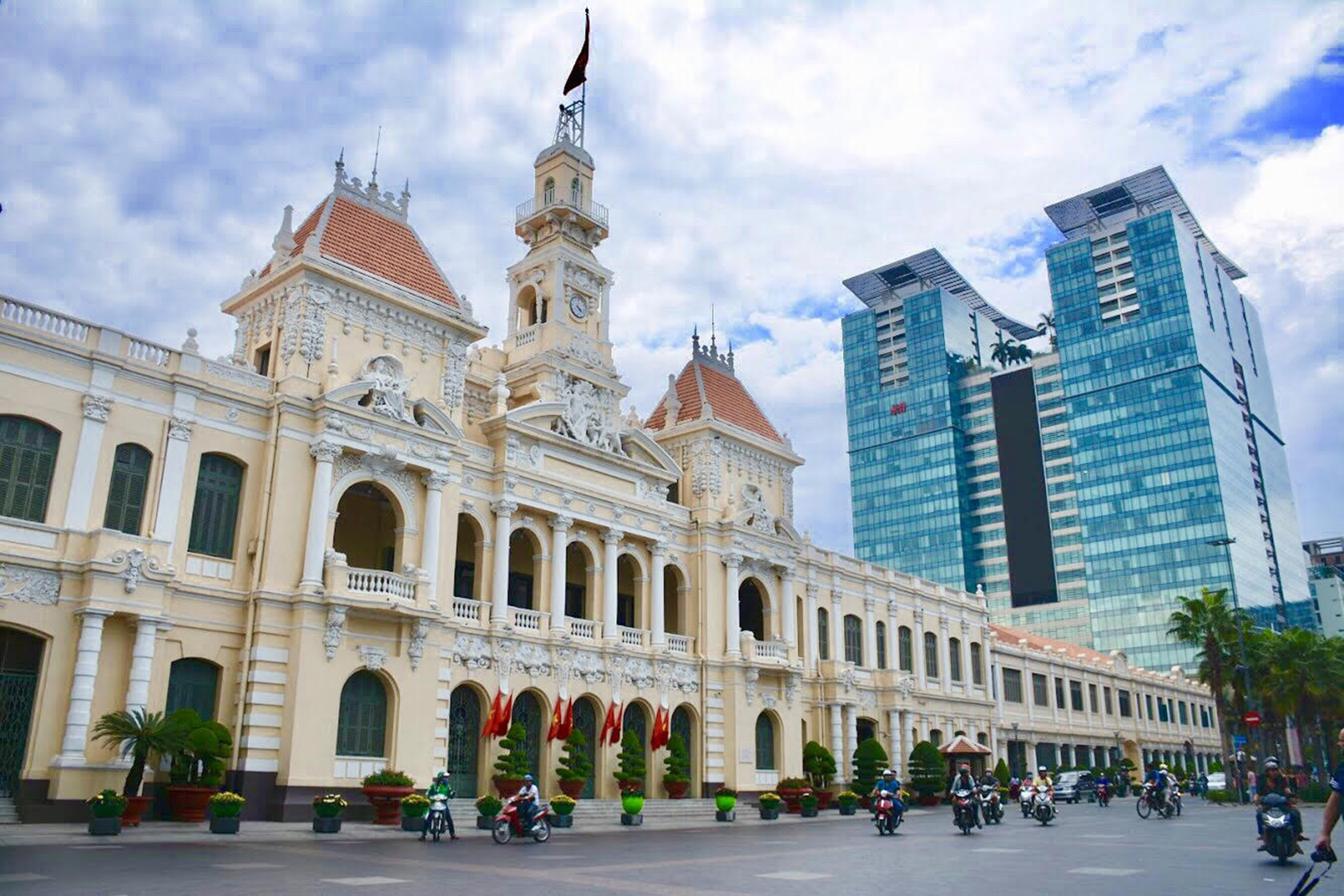 Xây dựng chính quyền đô thị và cải thiện môi trường đầu tư