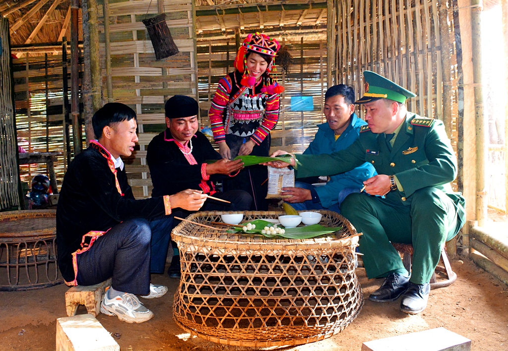 Nghĩa tình nơi “ngã ba biên giới”