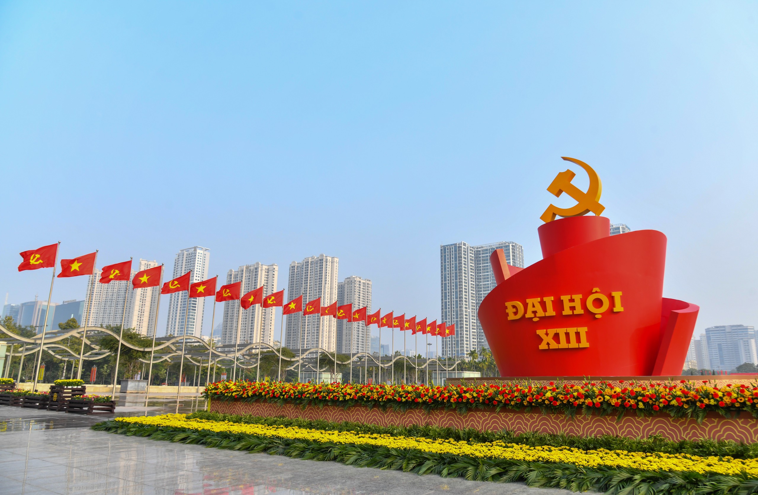 Bừng lên niềm tin đi tới