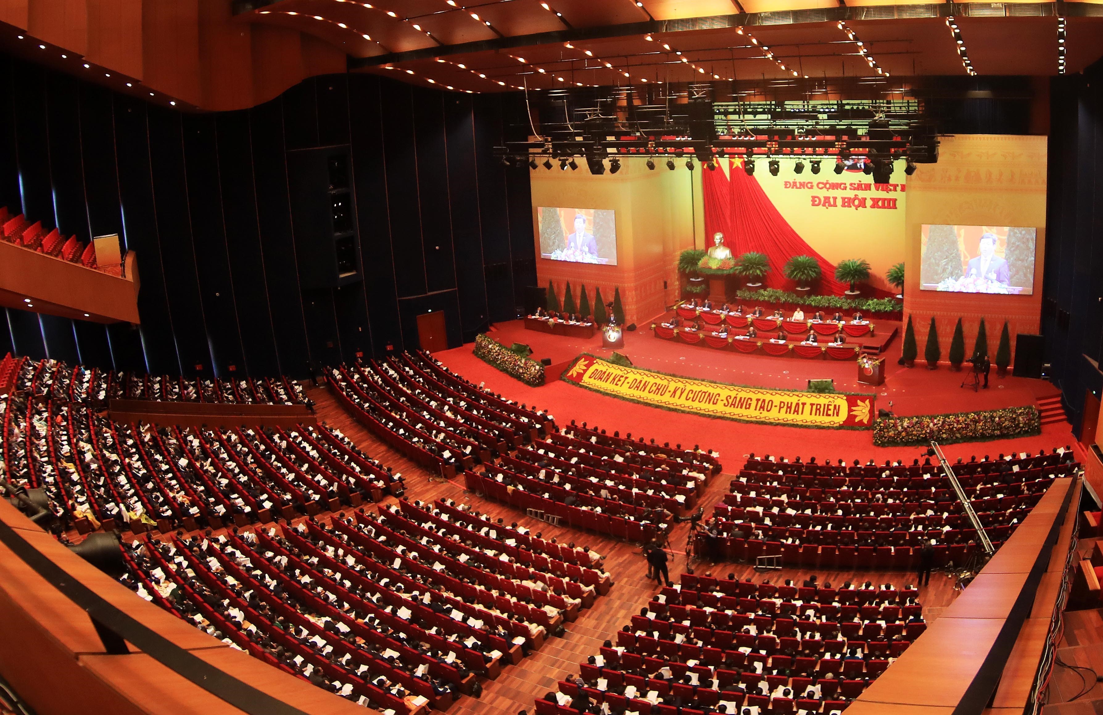 Cán bộ, chiến sĩ toàn quân tuyệt đối trung thành với Đảng