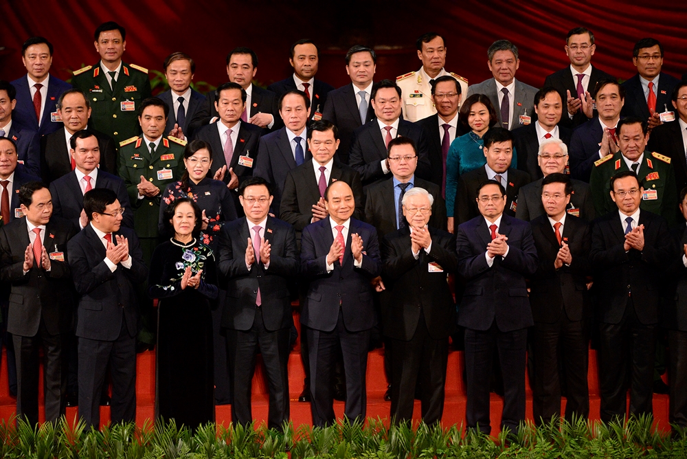 Ra mắt Ban Chấp hành Trung ương Đảng khóa XIII của Đại hội.