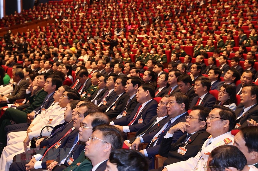 Các đại biểu tham dự phiên bế mạc Đại hội XIII của Đảng.