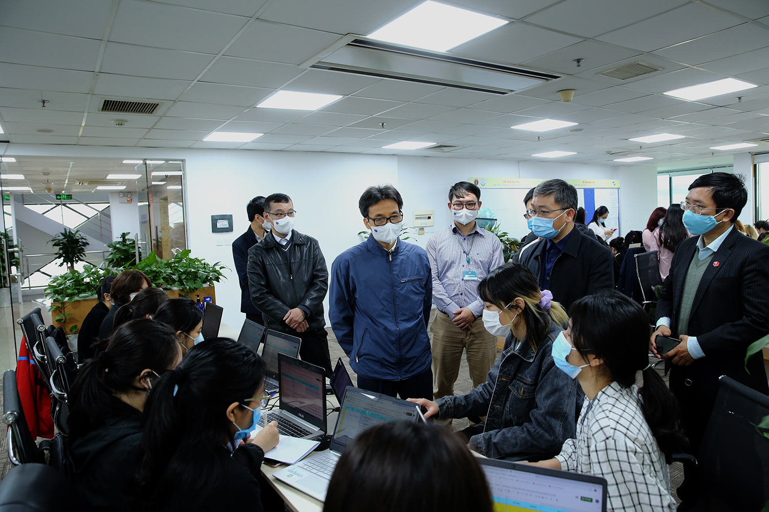 Người dân chủ động cung cấp thông tin dịch vì bình an của đất nước