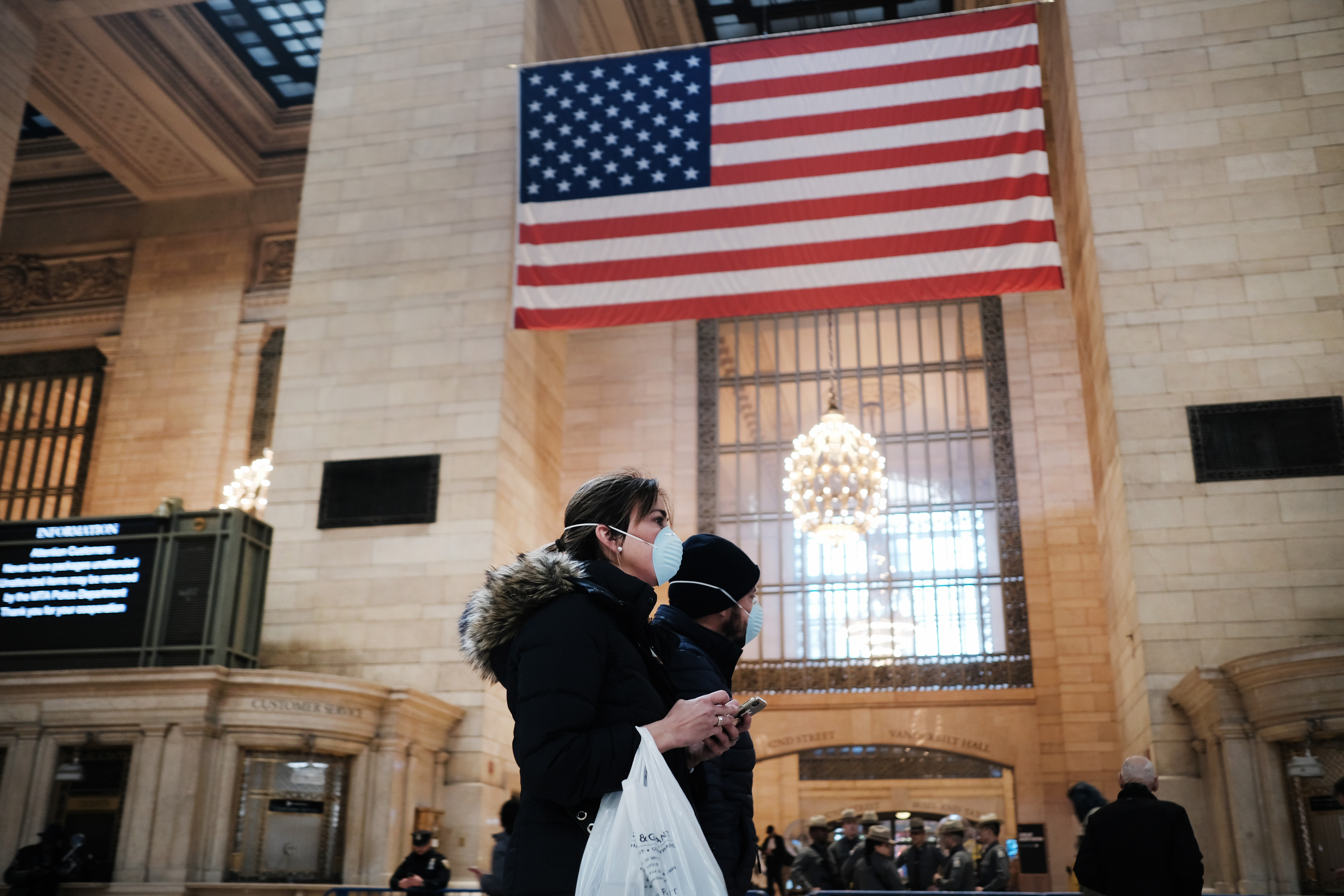 Gói cứu trợ trị giá 1.900 tỷ USD mang lại hy vọng cho nền kinh tế Mỹ