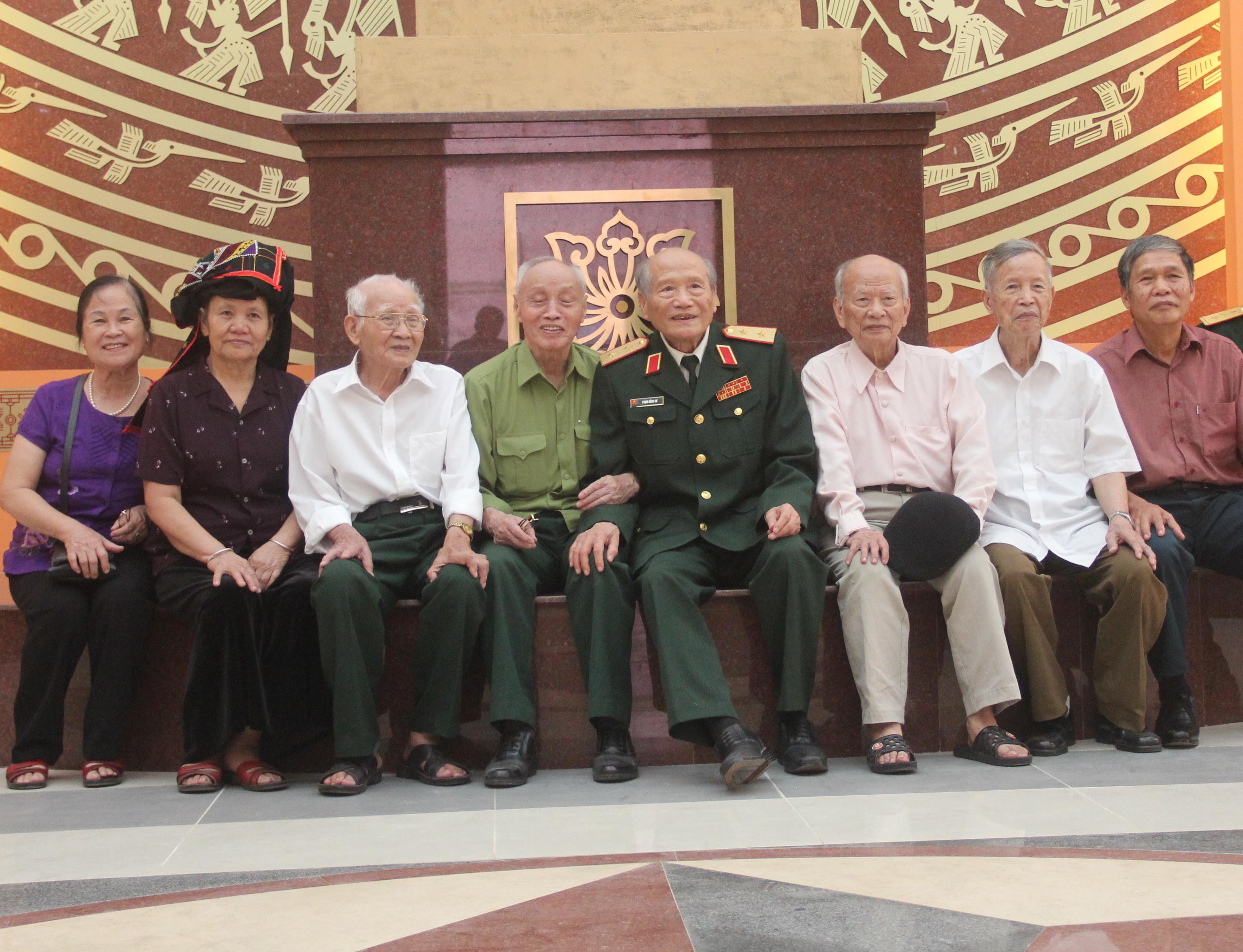 Trung tướng Phạm Hồng Cư mãi là 