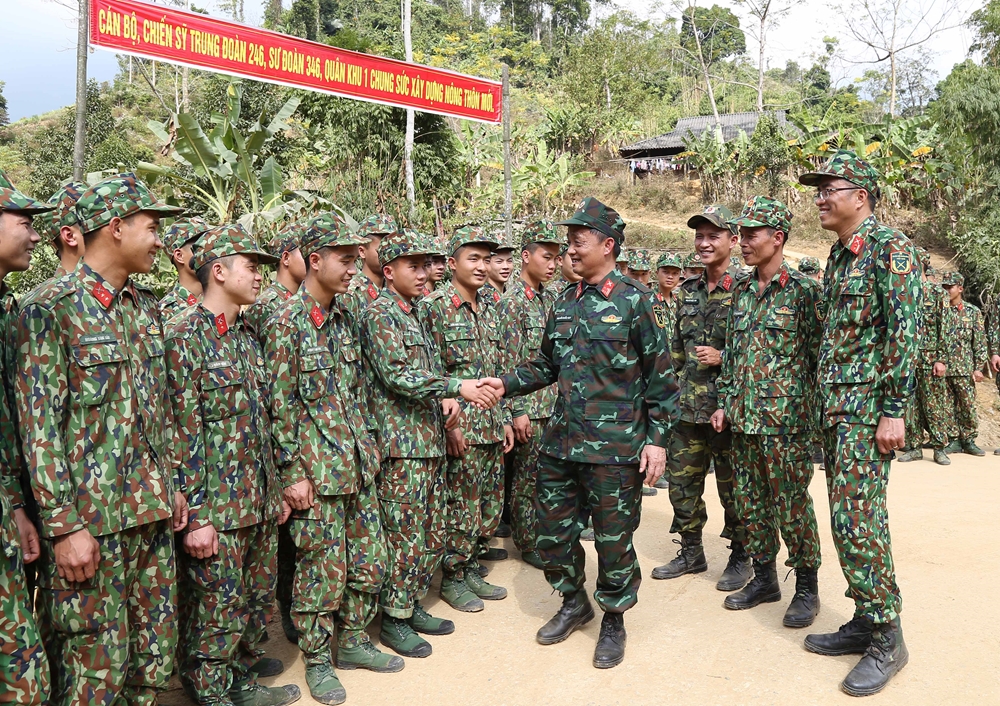 Đơn vị đã huy động gần 2.000 ngày công lao động của bộ đội giúp dân.