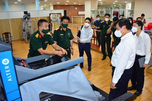 Bộ Y tế kiểm tra công tác phòng, chống dịch bệnh tại Bệnh viện Quân y 175