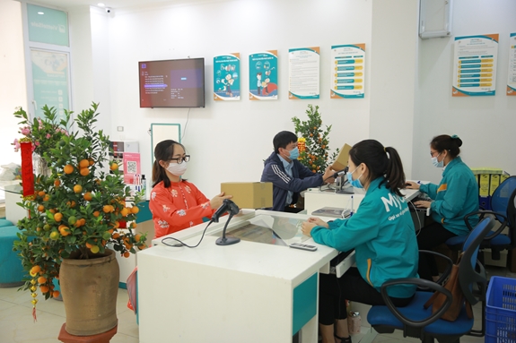 Viettel Post mở cửa phục vụ khách hàng xuyên Tết Nguyên đán 2021