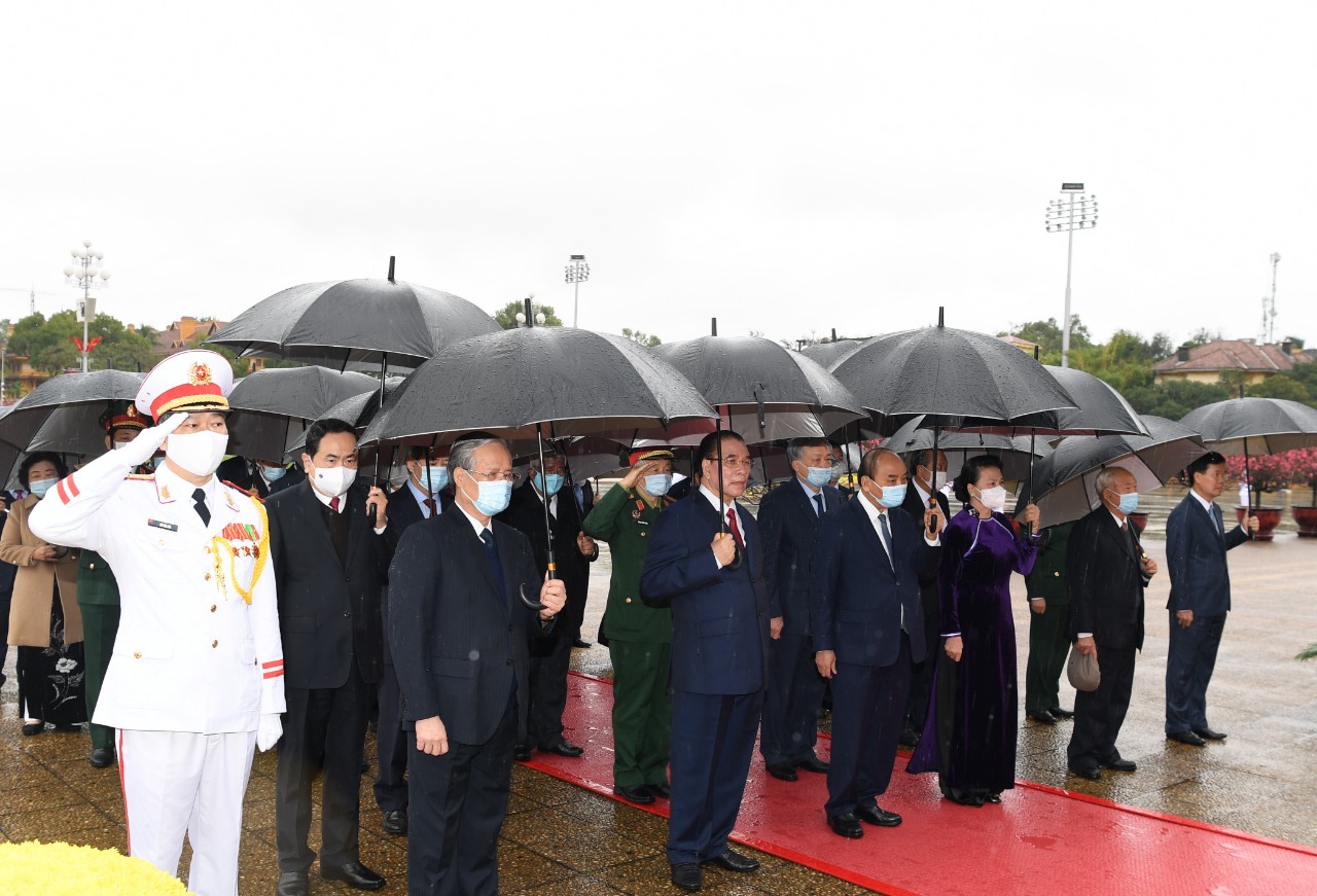 Lãnh đạo Đảng, Nhà nước  vào Lăng viếng Chủ tịch Hồ Chí Minh nhân dịp Tết Nguyên đán Tân Sửu