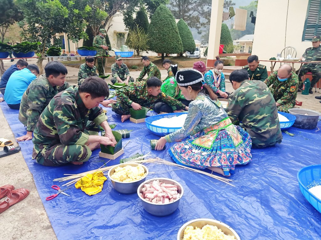 Ấm áp mùa xuân biên giới