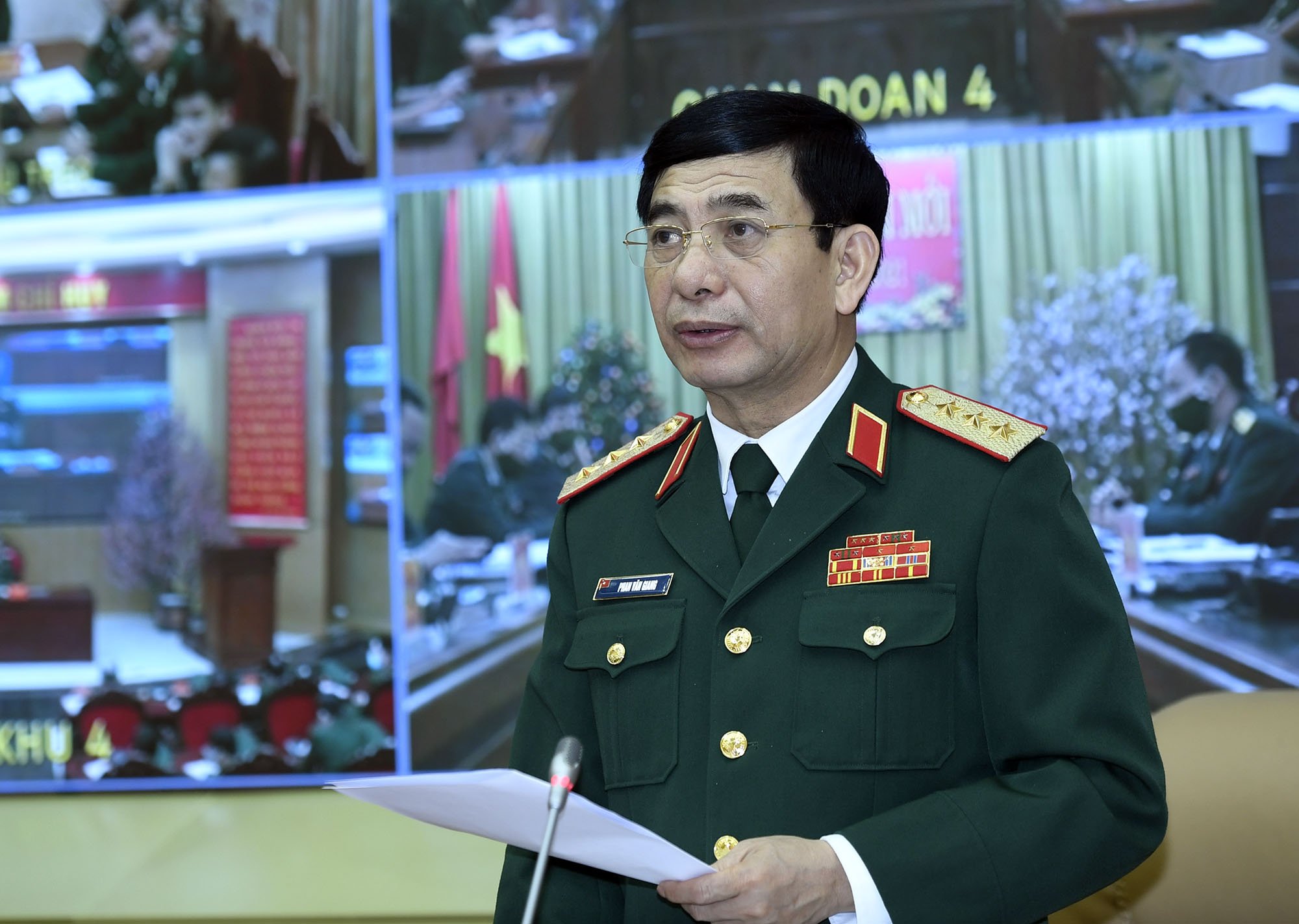 Thượng tướng Phan Văn Giang chủ trì giao ban trực tuyến đầu xuân với các điểm cầu trong toàn quân