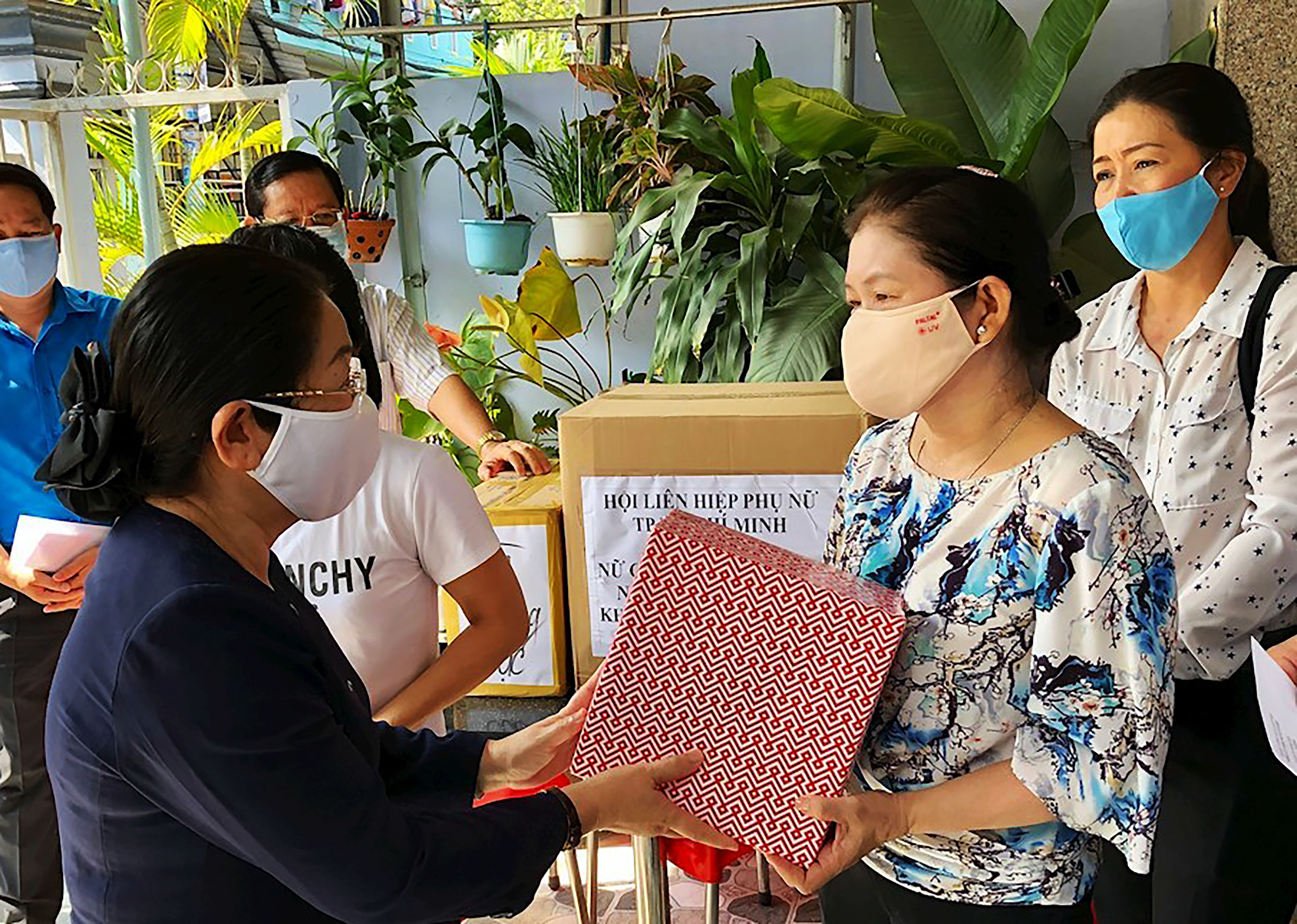 Luôn biết yêu thương, chia sẻ