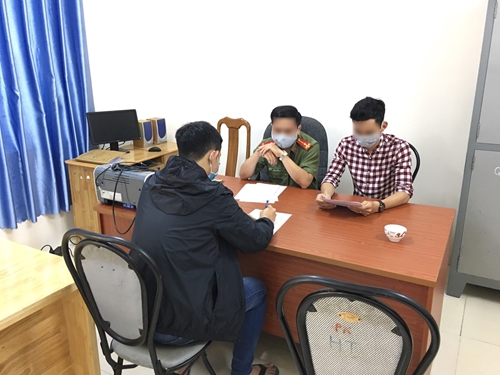 Triệu tập 4 học sinh giả mạo văn bản UBND tỉnh Lâm Đồng


