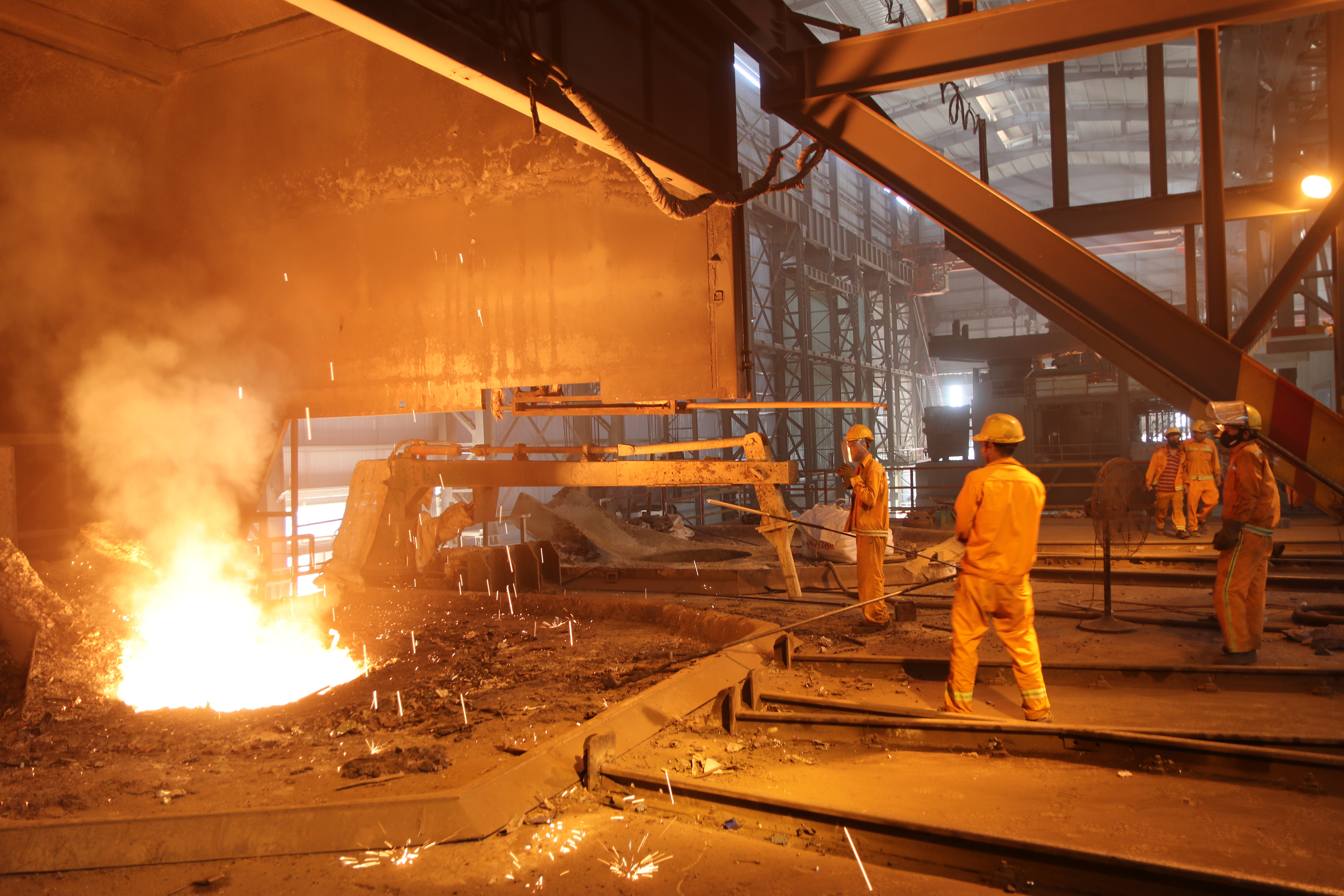 Làm việc nghiêm túc, an toàn, hiệu quả ngay từ những ngày đầu năm mới