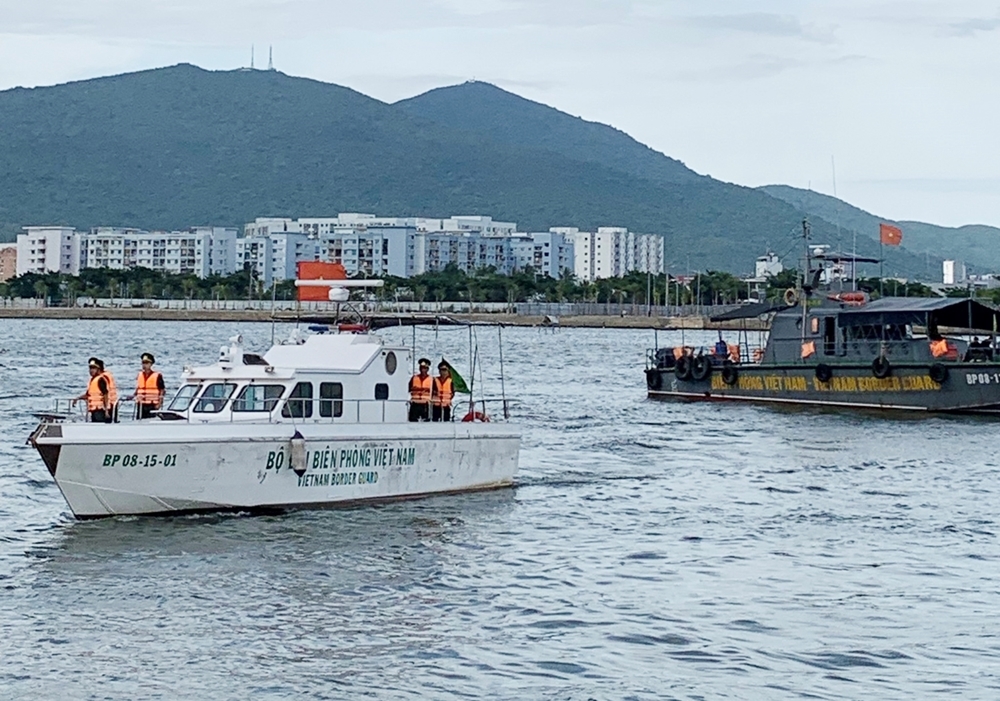 Tàu của BĐBP Đà Nẵng lên đường làm nhiệm vụ tuần tra bảo vệ chủ quyền an ninh biên giới dịp Tết. Ảnh: Bá Vĩnh