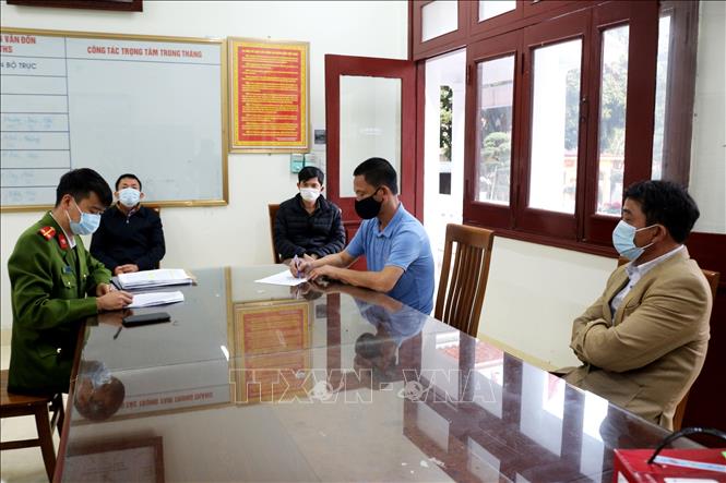 Quảng Ninh xử phạt 5 trường hợp trốn chốt kiểm soát dịch