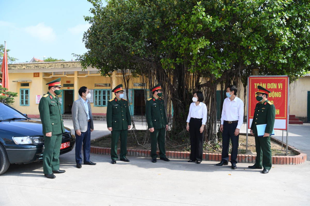 Bộ CHQS tỉnh Hải Dương kiểm tra công tác phòng, chống dịch Covid-19 tại các cơ sở cách ly

