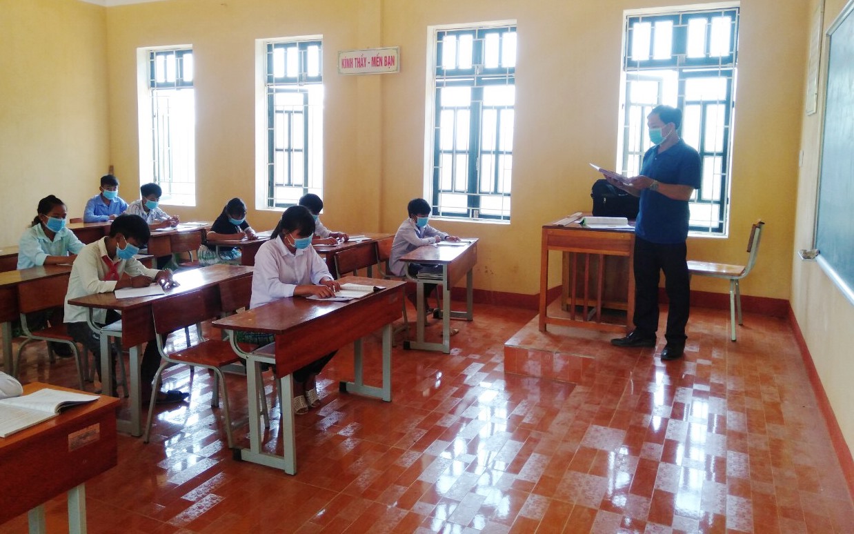 Học sinh ở 46 tỉnh, thành phố trở lại trường