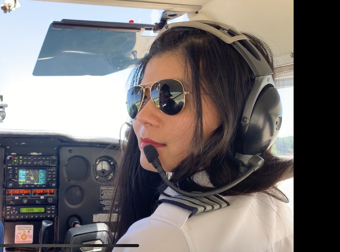 Ước mơ của nữ phi công gốc Việt 