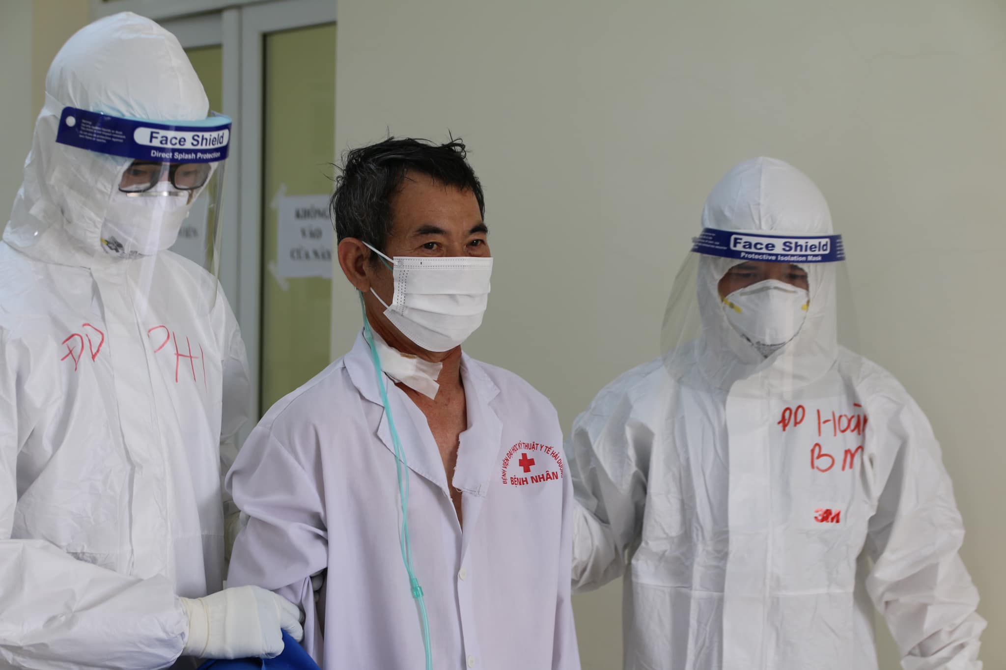 Bác sĩ trẻ hết lòng ở tâm dịch Hải Dương