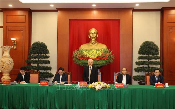 Bộ Chính trị gặp mặt các đồng chí nguyên Ủy viên Bộ Chính trị, Ban Bí thư và nguyên Ủy viên Trung ương Đảng khóa XII