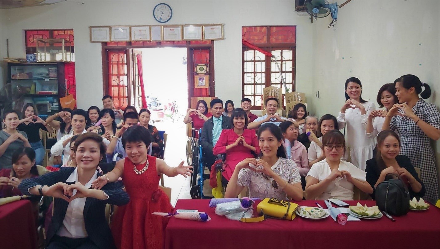 Doanh nhân tí hon với tấm lòng vàng
