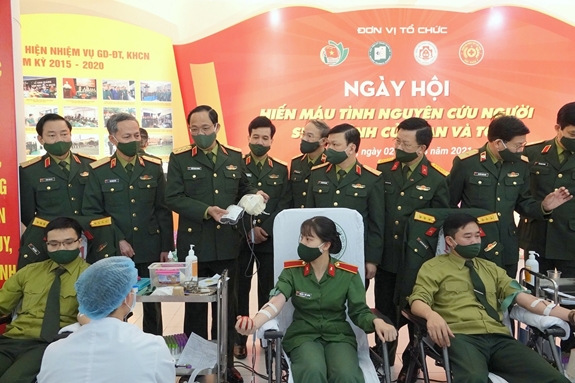 Phát động “Phong trào hiến máu tình nguyện trong tuổi trẻ quân đội năm 2021”