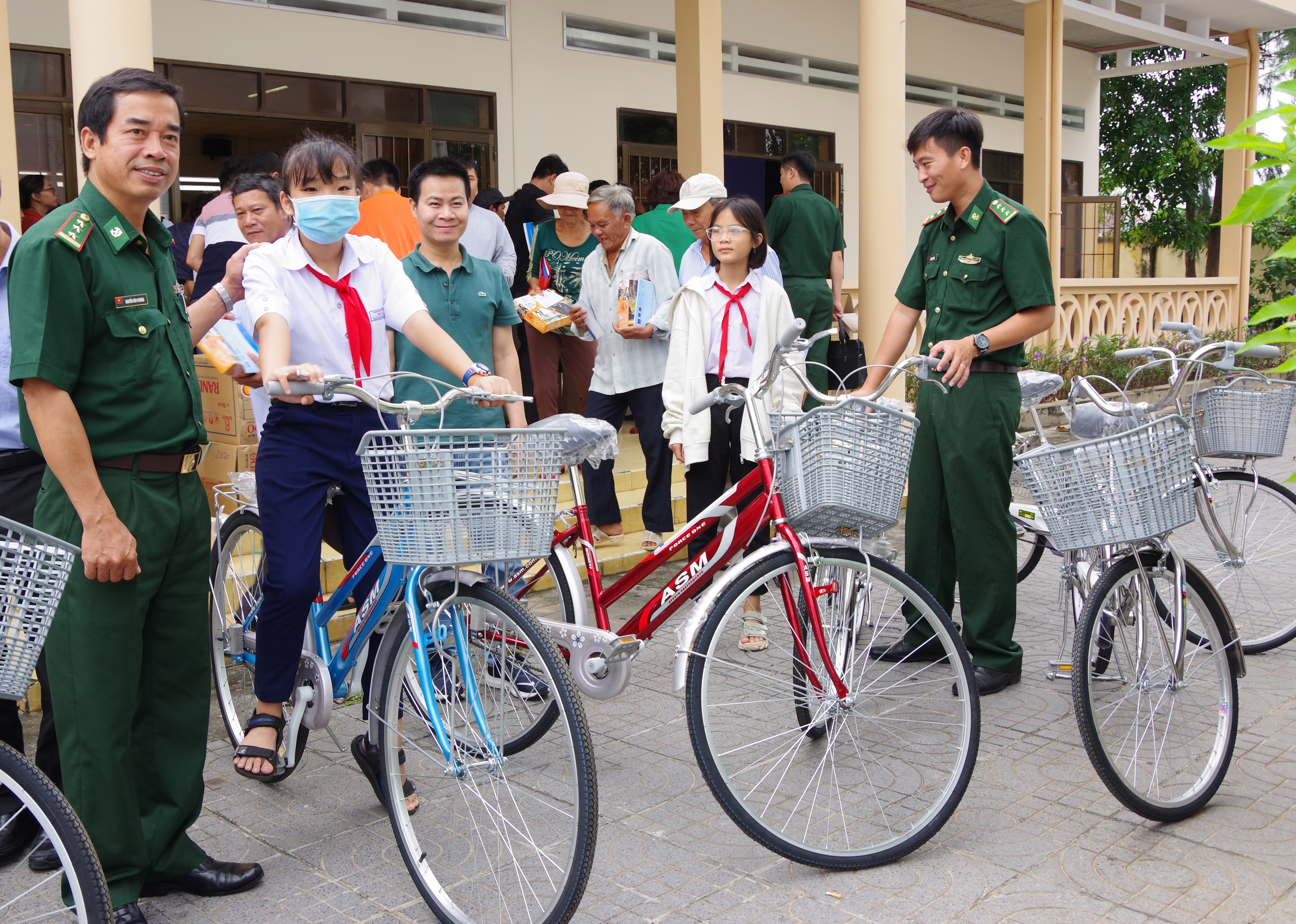 Nghĩa cử đẹp trên vùng biên giới biển