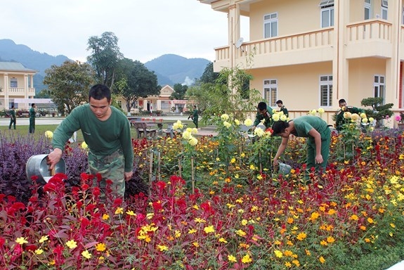 THÊM YÊU THÁNG NGÀY TRONG QUÂN NGŨ