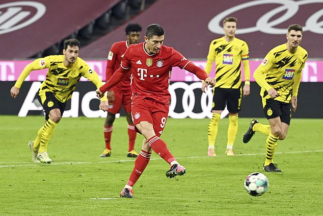 Atletico chia điểm với Real Madrid, Bayern ngược dòng thắng Dortmund