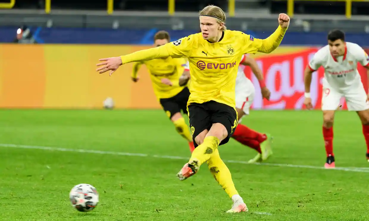 Dortmund, Porto giành vé vào tứ kết