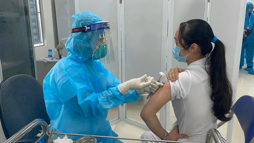 522 người Việt Nam đã tiêm vaccine phòng Covid-19
