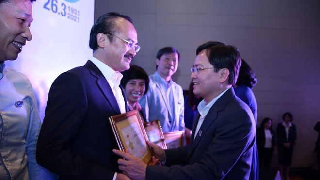 Trung ương Đoàn trao Kỷ niệm chương Vì thế hệ trẻ tặng 78 cá nhân 