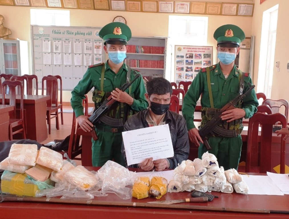 Triệt phá liên tiếp 2 chuyên án ma túy, thu 9 bánh heroin, 30.000 viên ma túy tổng hợp, 1kg thuốc phiện