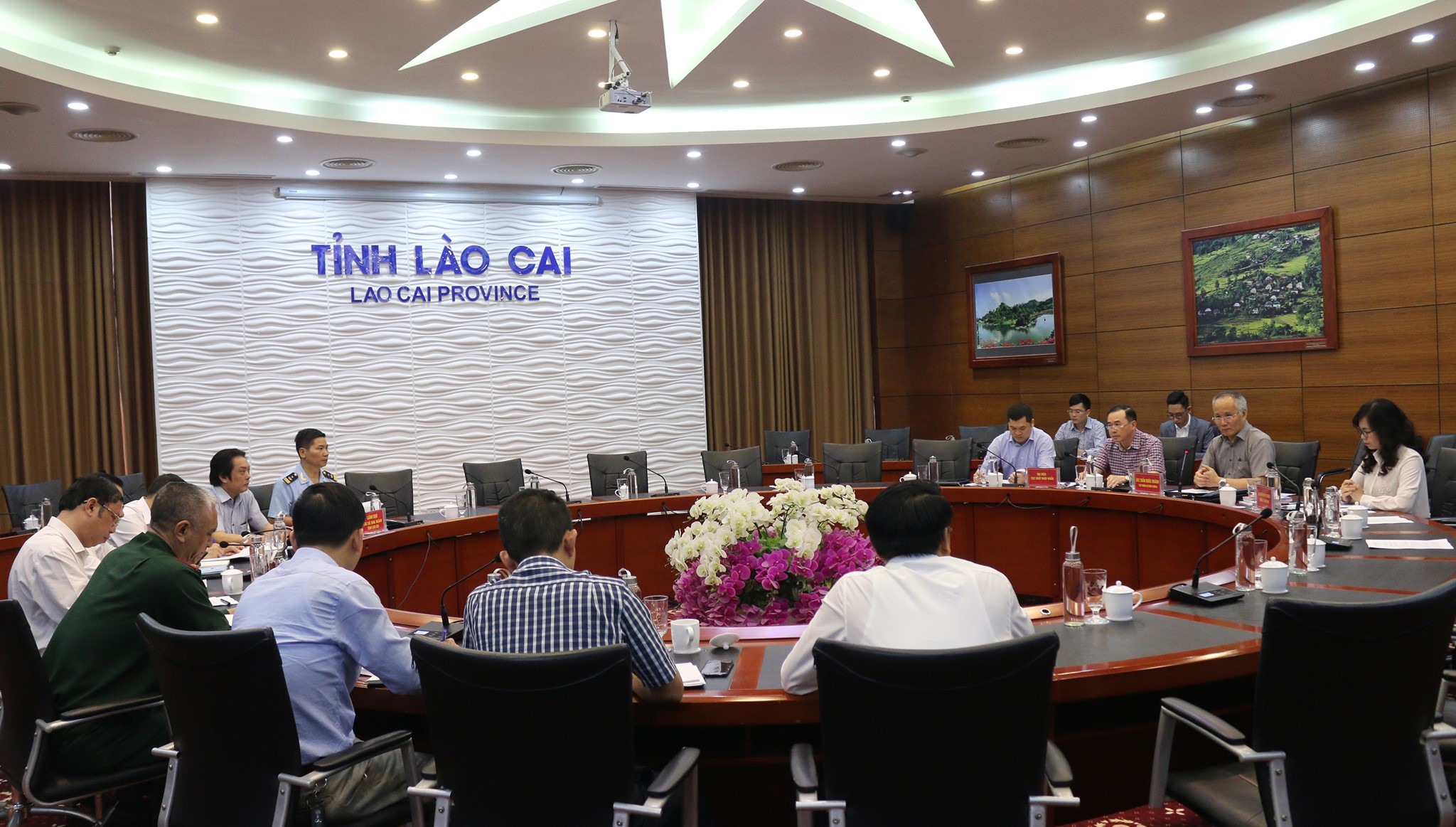 Kịp thời tháo gỡ khó khăn, tạo thuận lợi cho thông quan hàng hóa qua các cửa khẩu biên giới