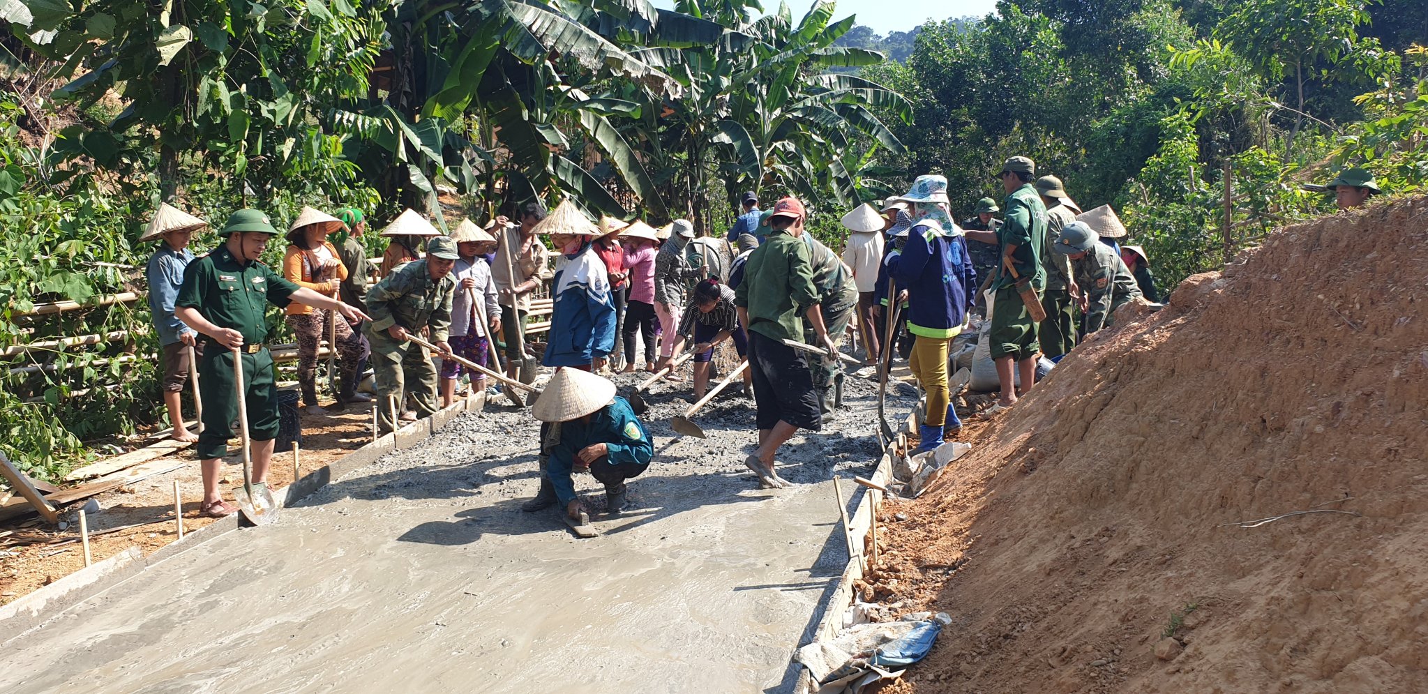 Bộ đội Biên phòng “làm việc xã”

