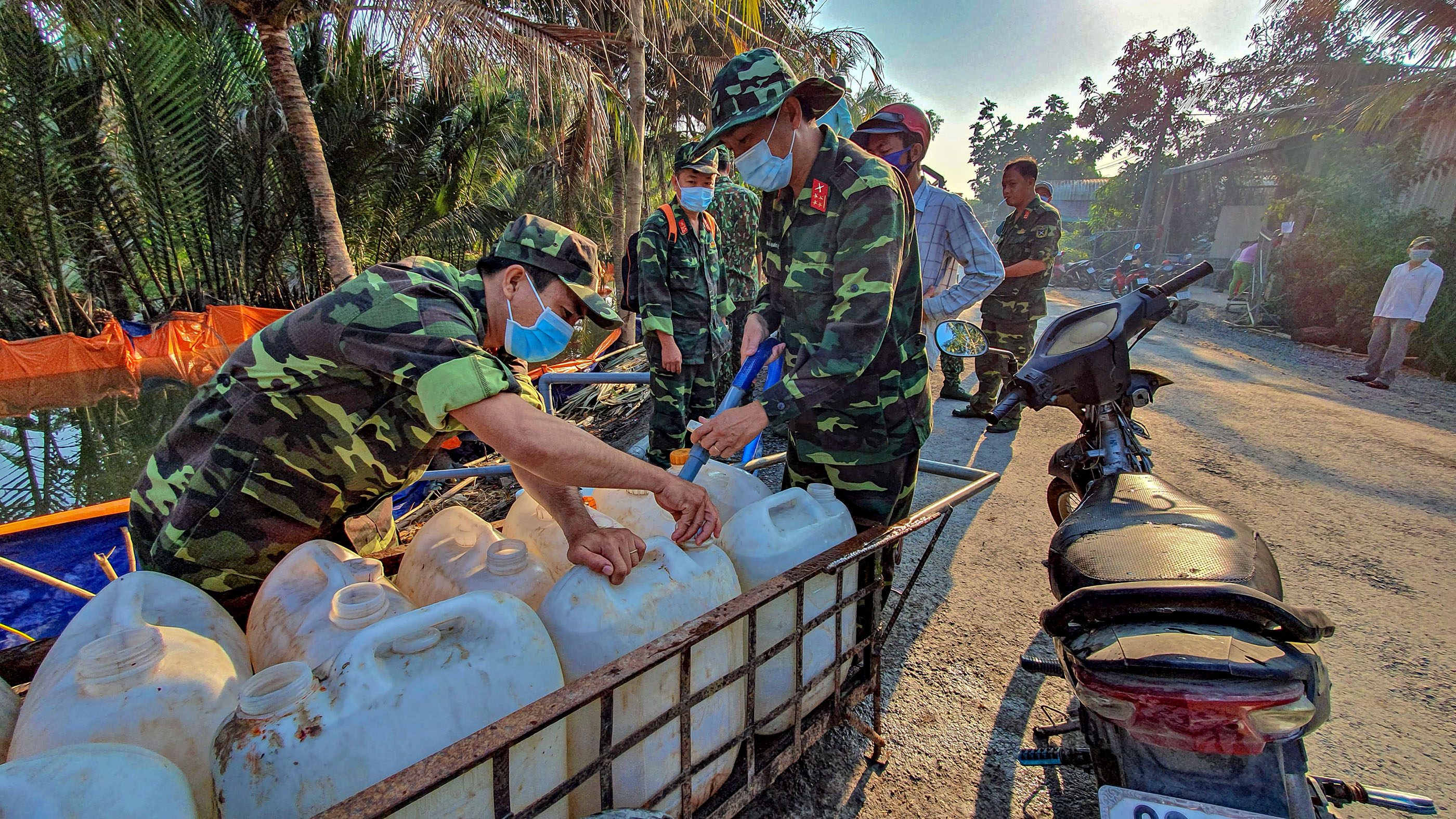 Bài 4: Thích ứng để tồn tại và phát triển