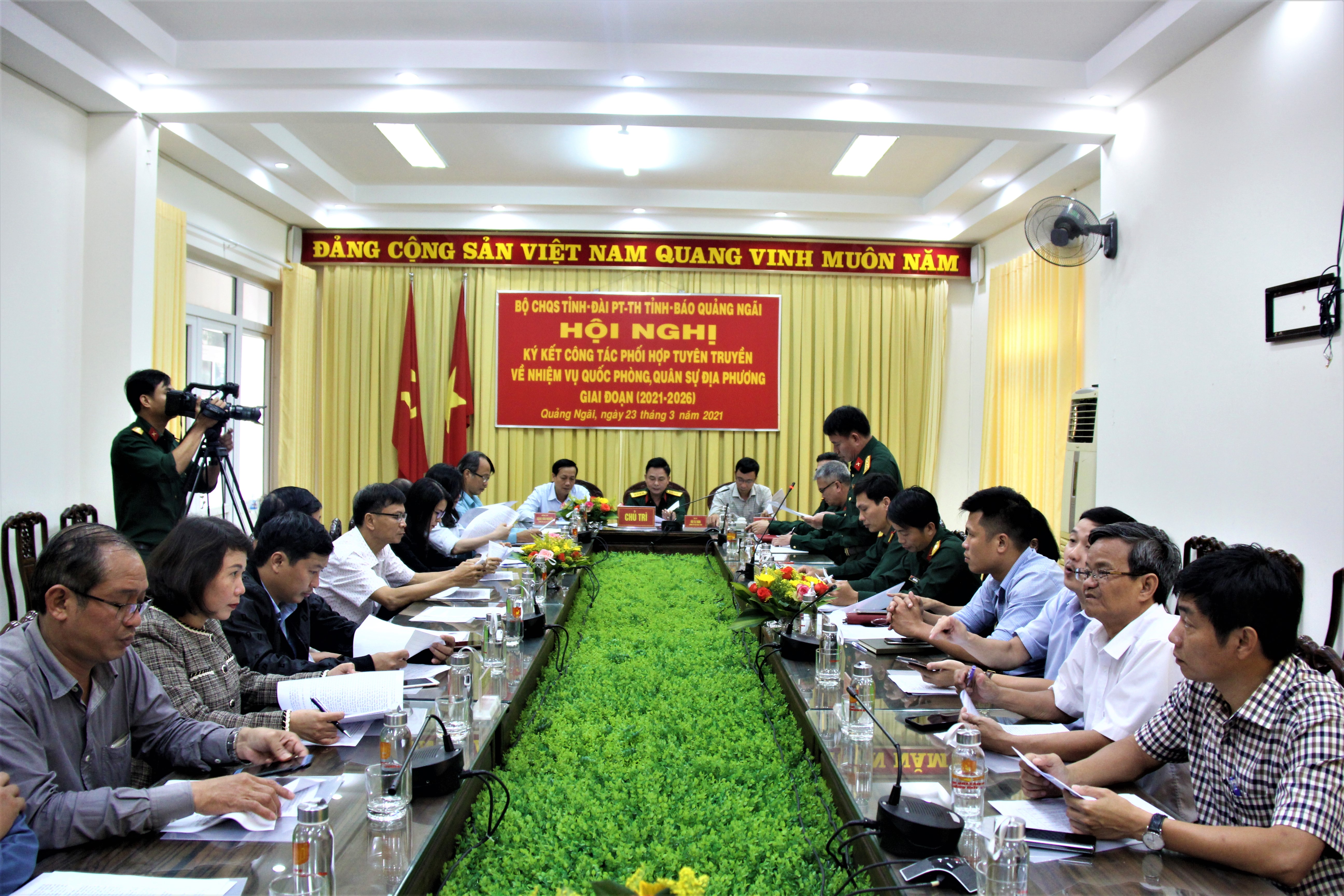 Bộ CHQS tỉnh Quảng Ngãi ký kết công tác phối hợp tuyên truyền với các cơ quan báo chí