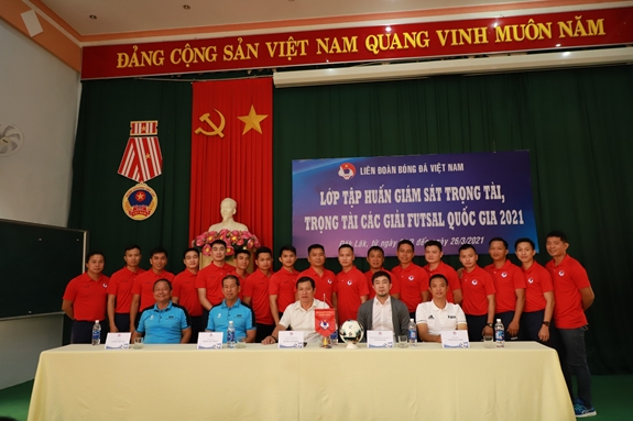 Khai mạc lớp tập huấn giám sát, trọng tài giải Futsal quốc gia năm 2021