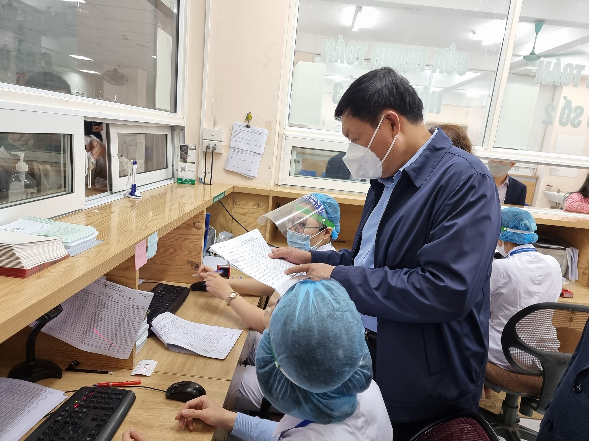 Bản tin Covid-19 ngày 25-3: Người dân và những đối tượng được chọn tiêm yên tâm khi tiêm vaccine phòng Covid-19