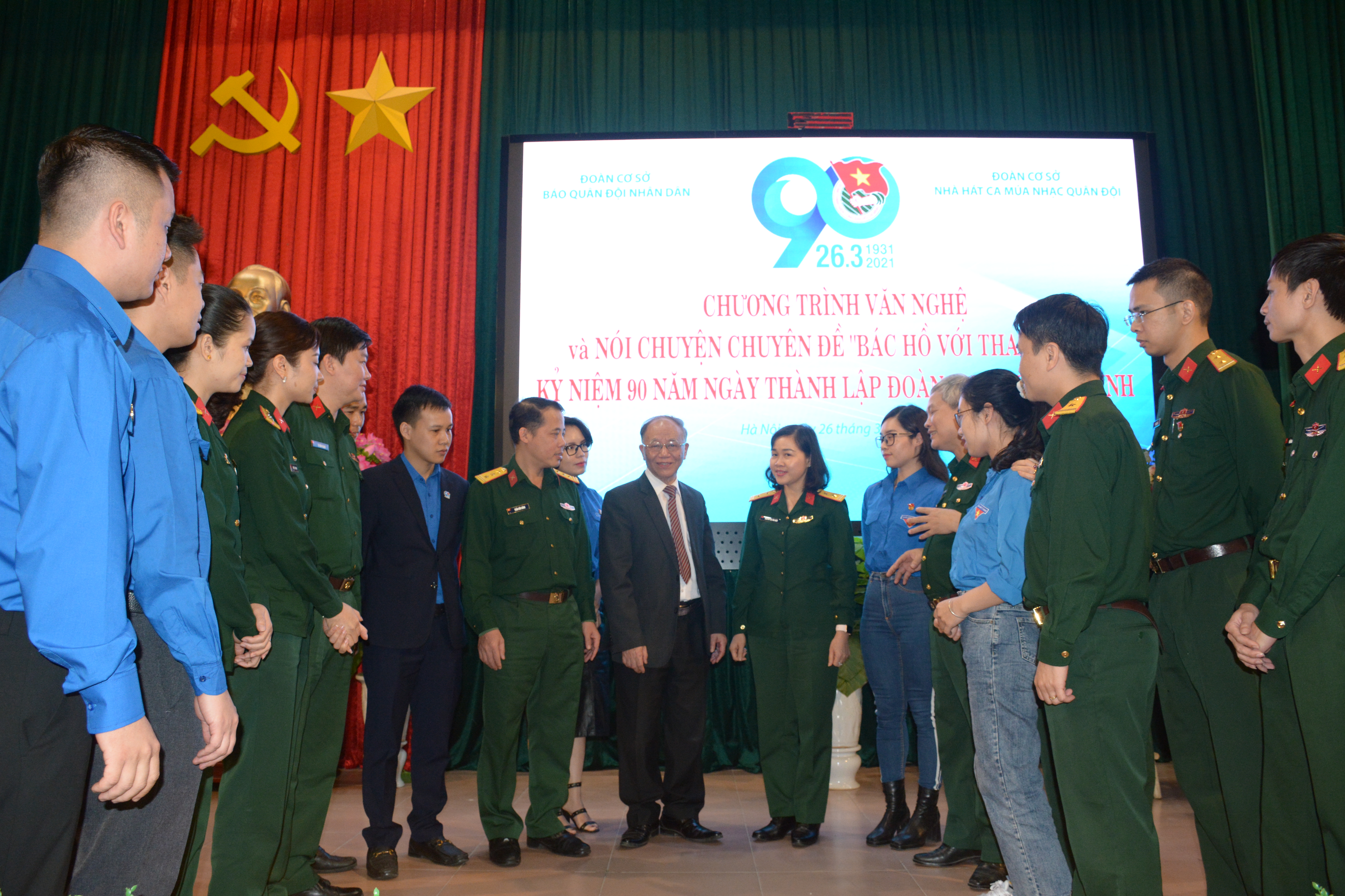 Buổi sinh hoạt bổ ích cho những nhà báo - chiến sĩ trẻ