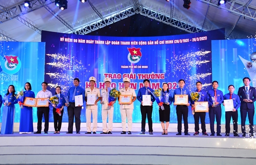 Thành đoàn TP Hồ Chí Minh trao Giải thưởng Hồ Hảo Hớn năm 2021
